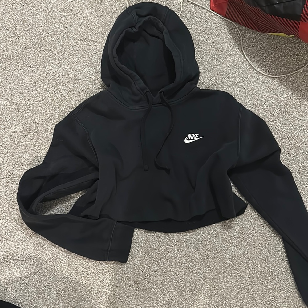 Black Cropped Nike Sweatshirt